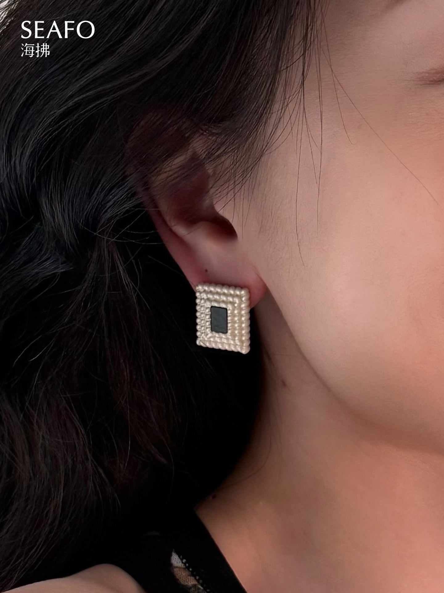 'Lacquer' B&W Agate Earrings