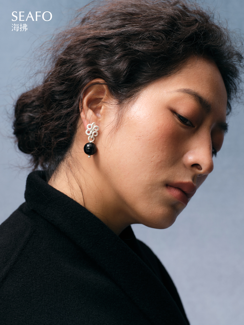 Black Stone Knotless Earrings