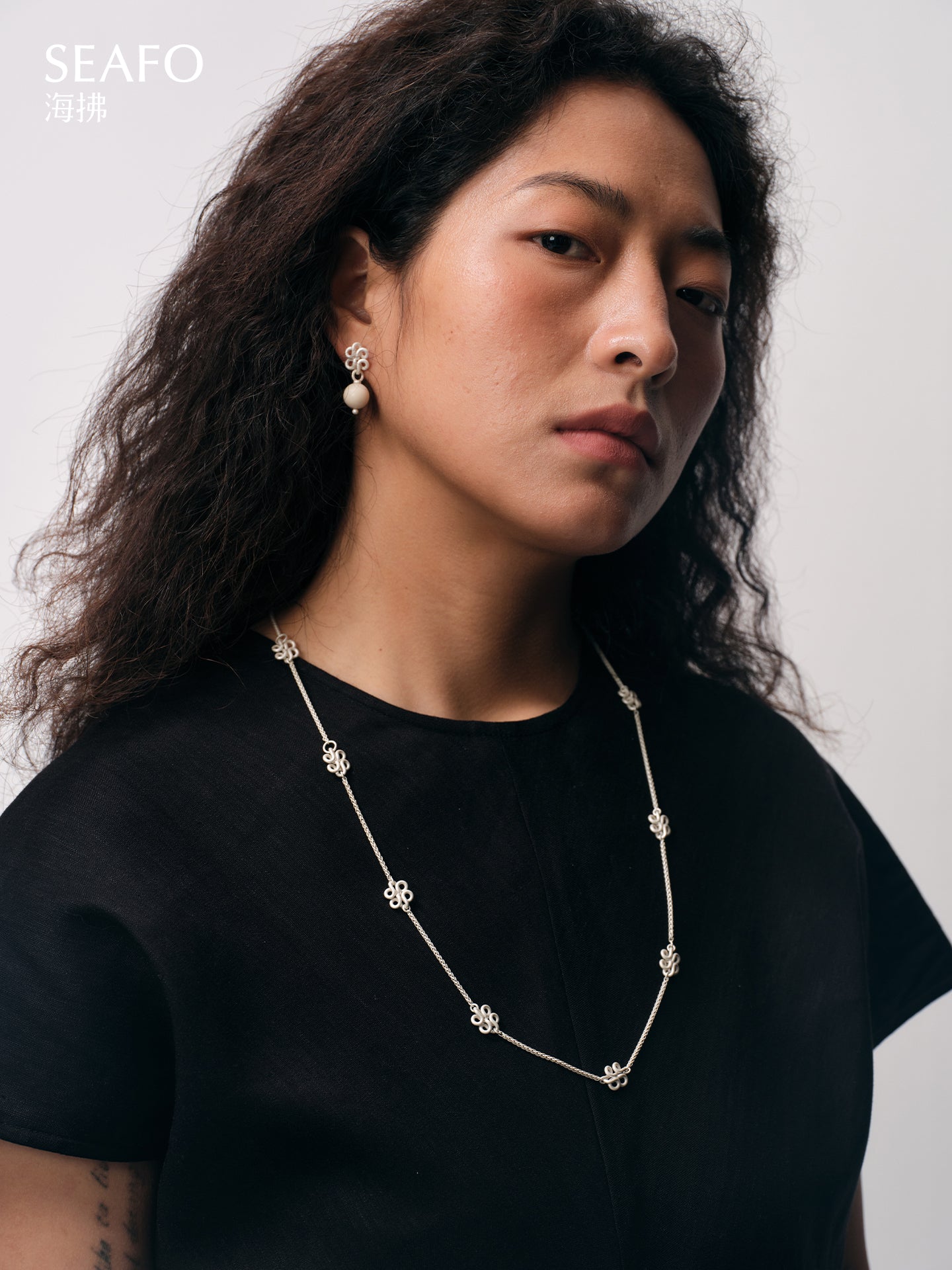 'Knotless' Long Necklace