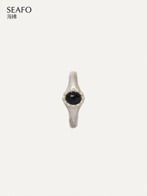 'Classic' Small Grandma Ring（Black Agate）