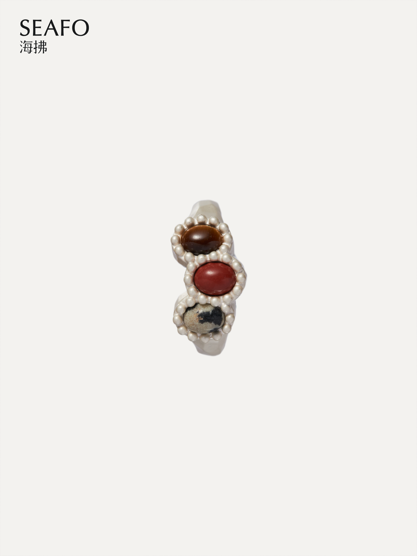 Classic Three-Stone Grandma Ring（Red Stone）