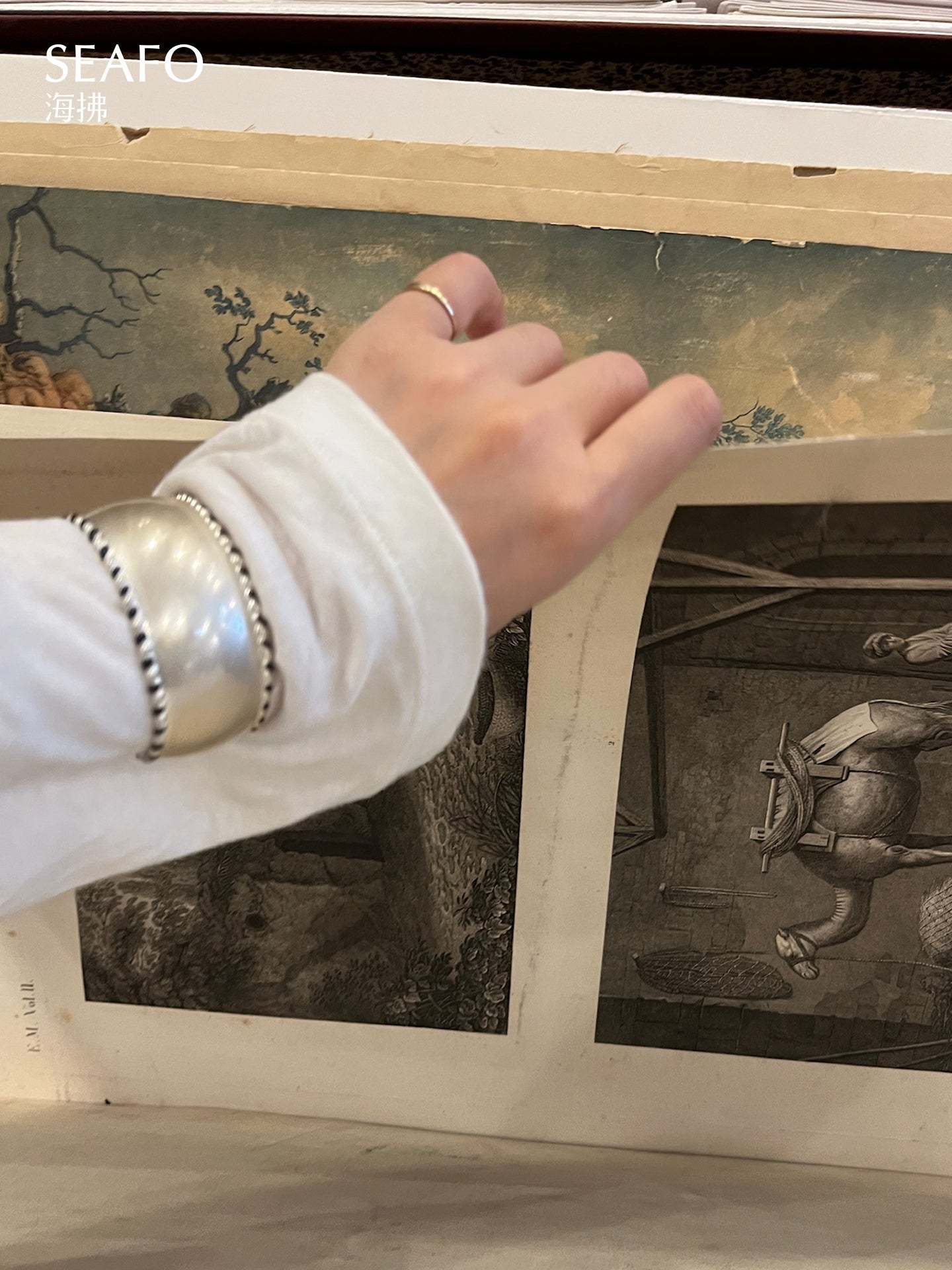 'Lacquer' B&W Bracelet