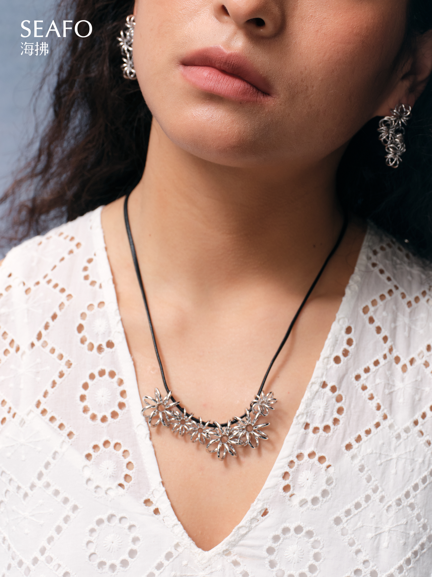 'Ware' Flower Necklace